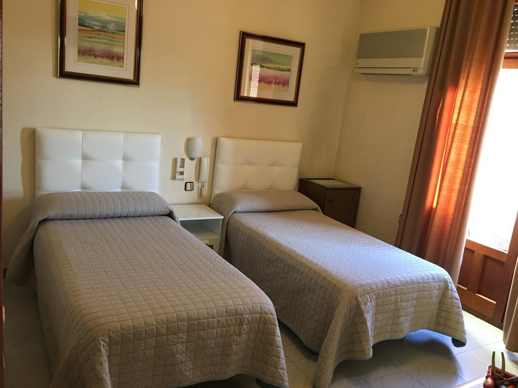 Hostal Cervantes 발데모로 외부 사진